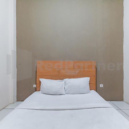 Wisma Alamanda Near Terminal Cicaheum Redpartner Бандунг Екстериор снимка