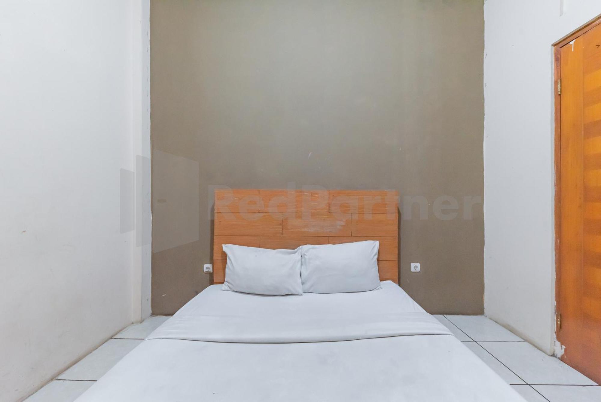 Wisma Alamanda Near Terminal Cicaheum Redpartner Бандунг Екстериор снимка
