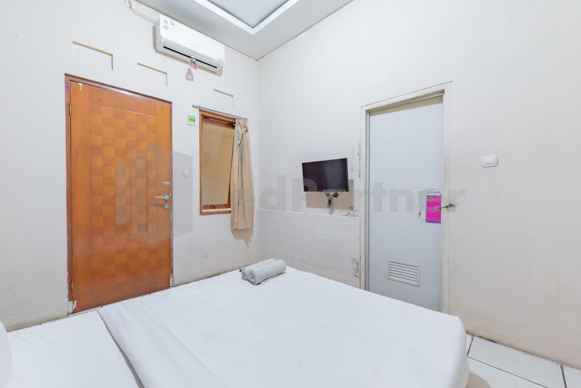 Wisma Alamanda Near Terminal Cicaheum Redpartner Бандунг Екстериор снимка